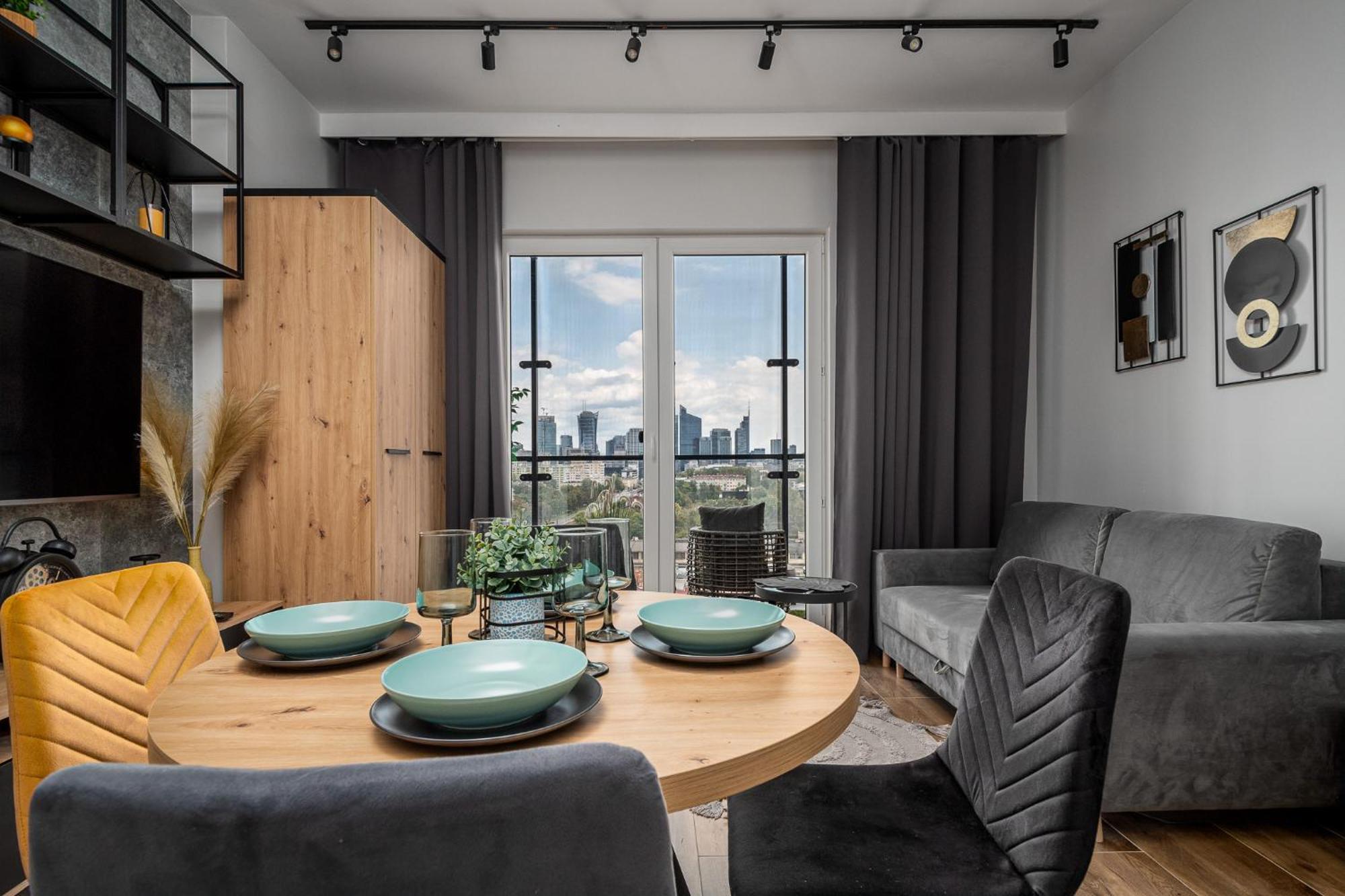Wola Tower Deluxe Separate Bedroom With Free Garage - By Perfect Apart Варшава Экстерьер фото
