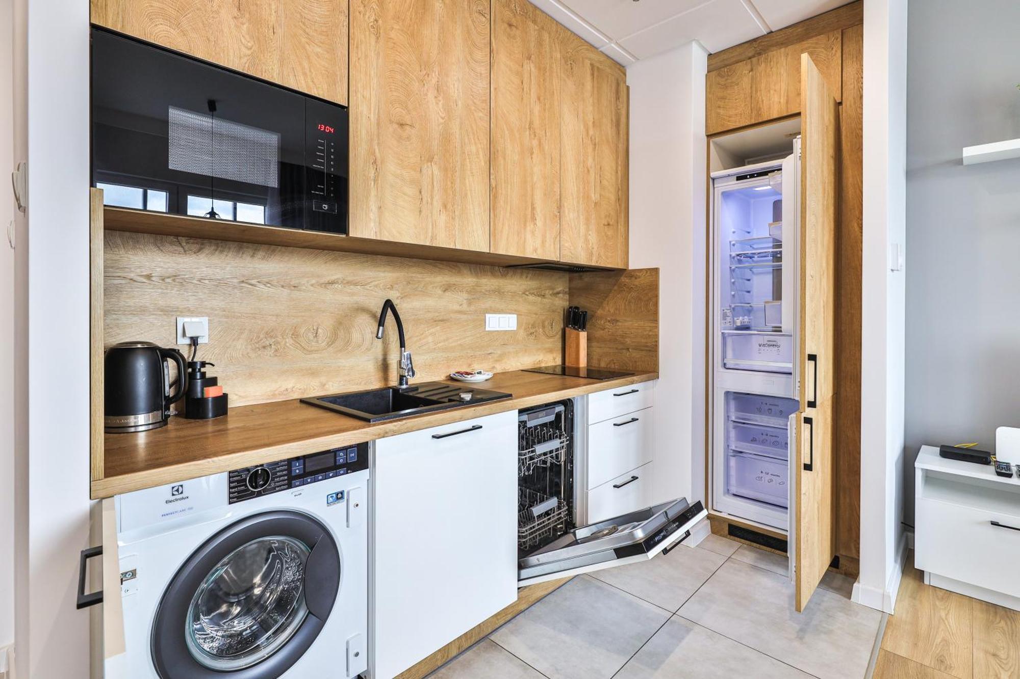 Wola Tower Deluxe Separate Bedroom With Free Garage - By Perfect Apart Варшава Экстерьер фото