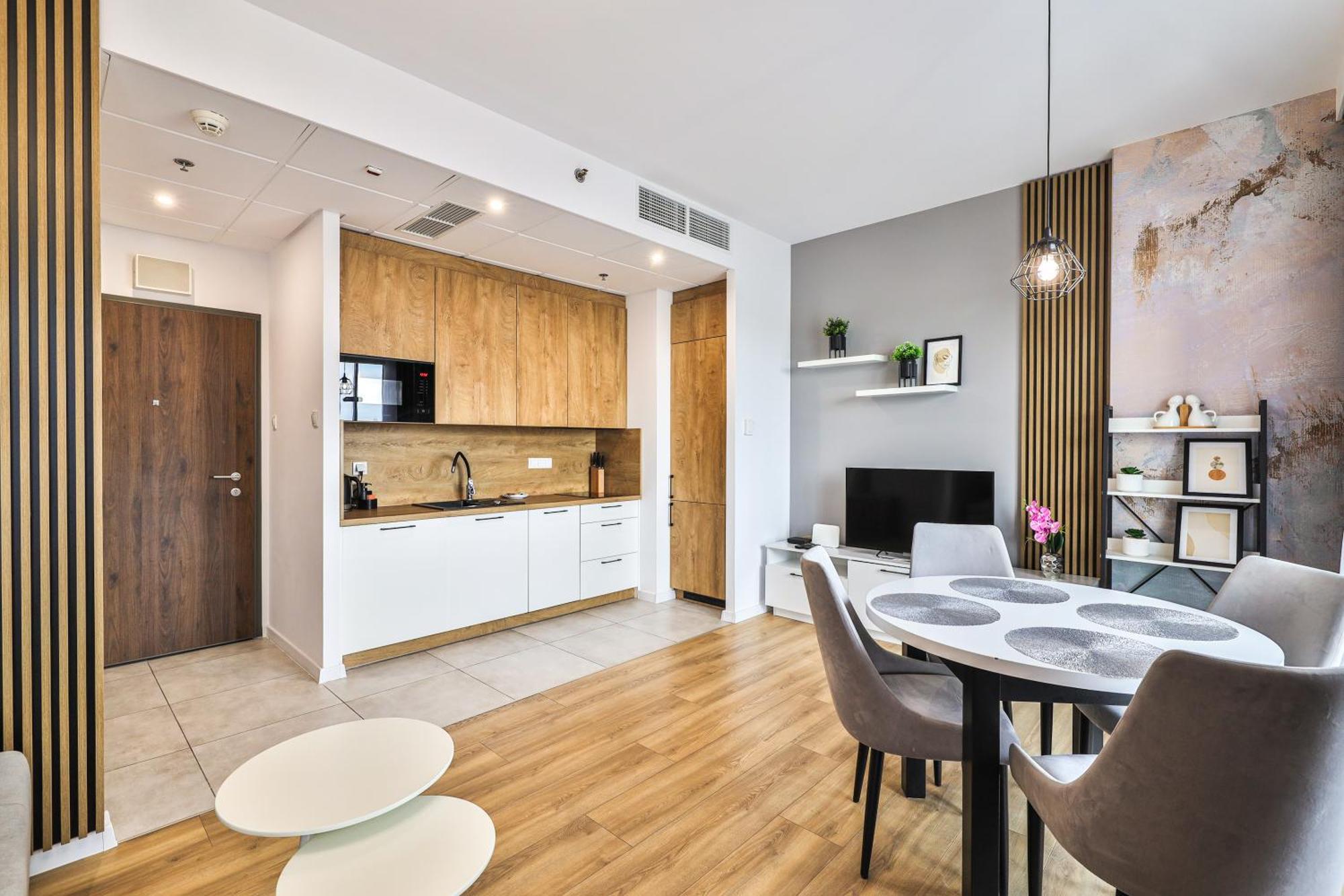 Wola Tower Deluxe Separate Bedroom With Free Garage - By Perfect Apart Варшава Экстерьер фото