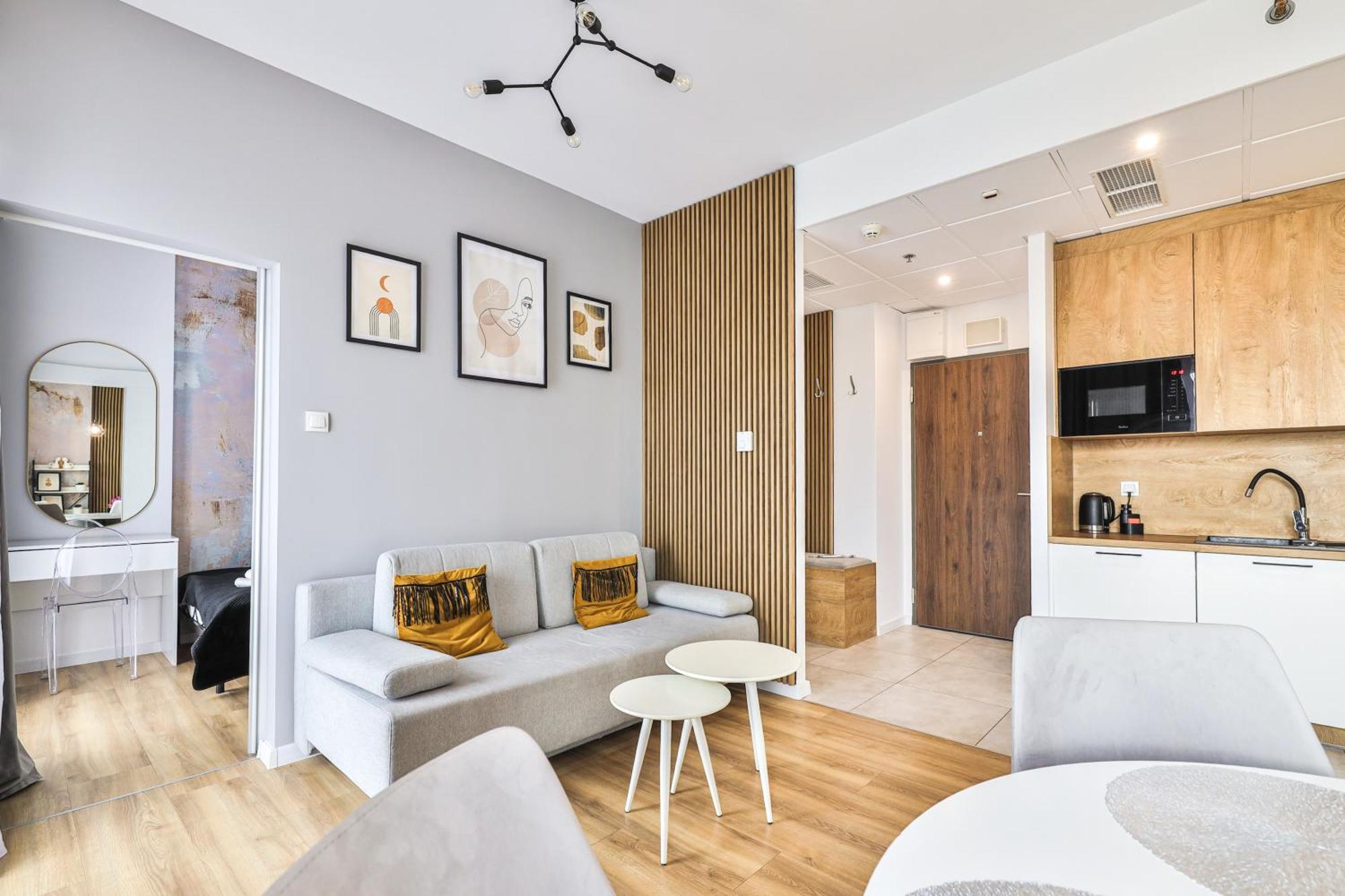 Wola Tower Deluxe Separate Bedroom With Free Garage - By Perfect Apart Варшава Экстерьер фото